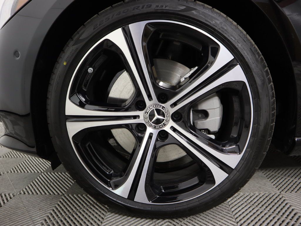 Used 2026 Mercedes-Benz C 300 Sedan image 31