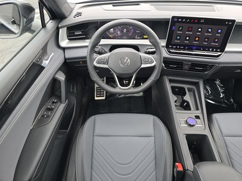 New 2026 Volkswagen Tiguan SE R-Line AWD/4WD image 21