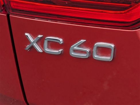 Certified 2023 Volvo XC60 B6 Ultimate image 19