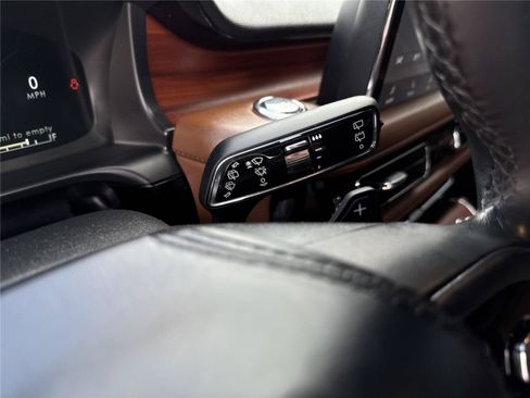 Used 2022 Lincoln Aviator Reserve RWD image 26