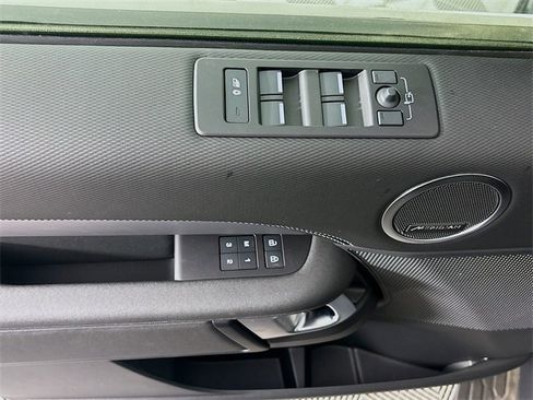 Used 2024 Land Rover Discovery Dynamic SE image 20