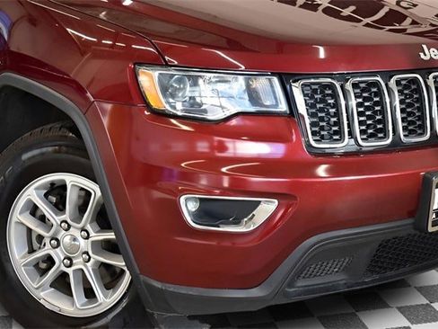 Used 2019 Jeep Grand Cherokee Laredo image 15