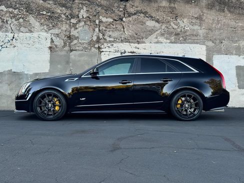 Used 2013 Cadillac CTS V RWD image 10