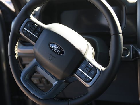 New 2025 Ford F150 Lariat w/ Equipment Group 501A Mid image 14