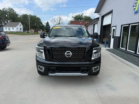 Used 2017 Nissan Titan PRO-4X AWD/4WD image 2