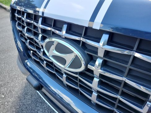 Certified 2024 Hyundai Venue Limited FWD image 25