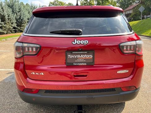 Used 2018 Jeep Compass Latitude w/ Popular Equipment Group AWD/4WD image 44
