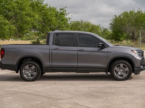Used 2025 Honda Ridgeline TrailSport image 8