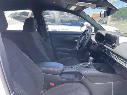 Used 2024 Honda HR-V Sport image 4