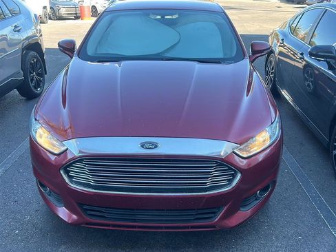 Used 2015 Ford Fusion SE image 3