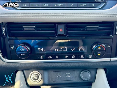 Used 2023 Nissan Rogue SL AWD/4WD image 33