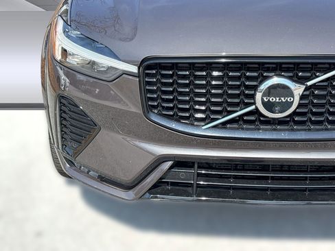 Certified 2023 Volvo XC60 B5 Ultimate image 11