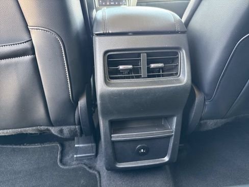 Used 2024 Ford Edge SEL AWD/4WD image 24