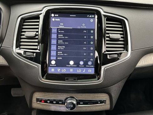Certified 2024 Volvo XC90 T8 Ultimate w/ Protection Package Premier AWD/4WD image 16