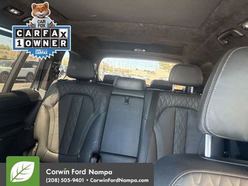 Used 2025 BMW X7 M60i AWD/4WD image 16
