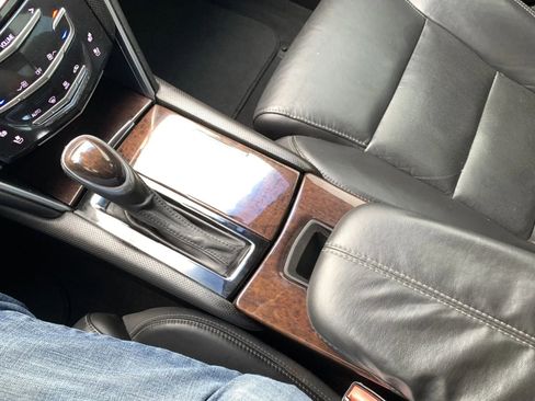 Used 2017 Cadillac XTS Luxury image 16