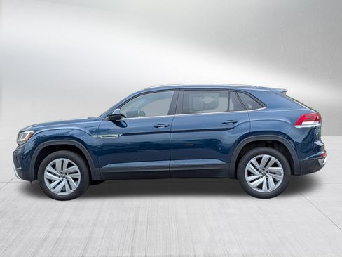 Certified 2023 Volkswagen Atlas Cross Sport SE w/ Panoramic Sunroof Package AWD/4WD image 4
