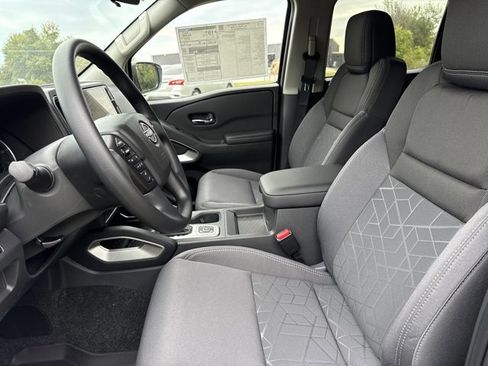 New 2026 Nissan Frontier SV image 5