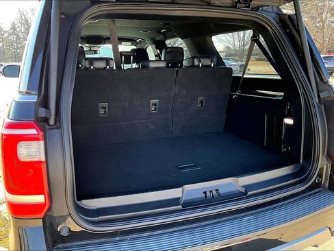 Used 2021 Ford Expedition Max XLT image 20