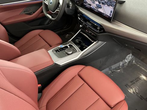 Used 2025 BMW i4 eDrive40 w/ Premium Package image 15