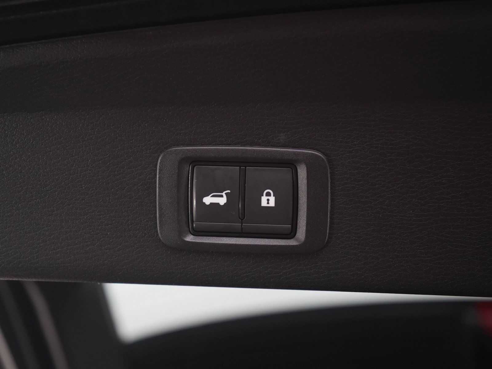 Used 2024 Mitsubishi Outlander SE AWD/4WD image 17