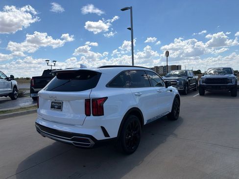 Used 2023 Kia Sorento SX FWD image 6