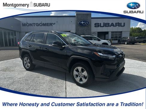 Used 2022 Toyota RAV4 XLE image 1