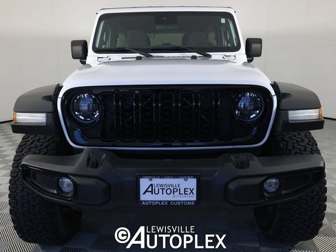 Used 2024 Jeep Wrangler Unlimited Sport AWD/4WD image 2
