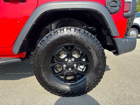 Used 2024 Jeep Wrangler Unlimited Sport AWD/4WD image 40