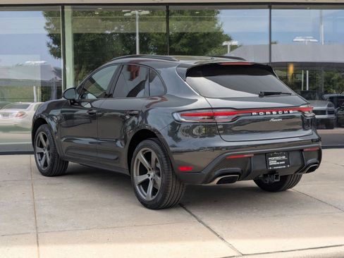Certified 2026 Porsche Macan AWD/4WD image 3