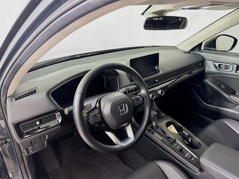 Used 2024 Honda Civic EX-L image 9