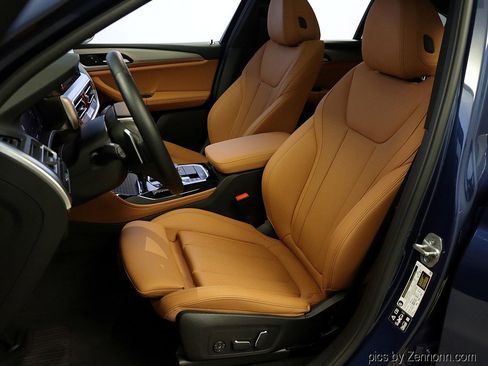 Certified 2024 BMW X4 xDrive30i w/ Premium Package image 10