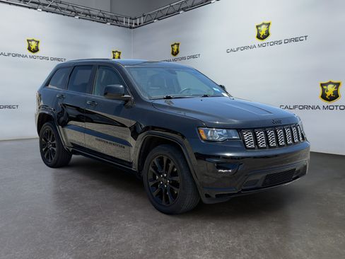 Used 2022 Jeep Grand Cherokee Laredo X RWD image 7