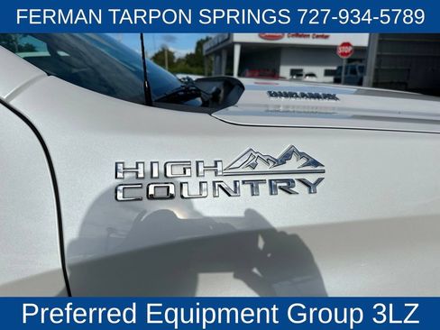 Used 2020 Chevrolet Silverado 1500 High Country w/ Technology Package AWD/4WD image 6