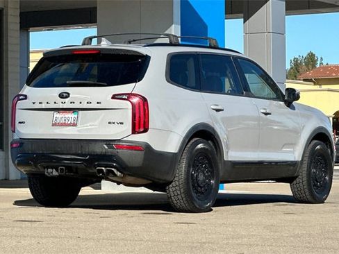 Used 2021 Kia Telluride EX w/ EX Premium Package image 5