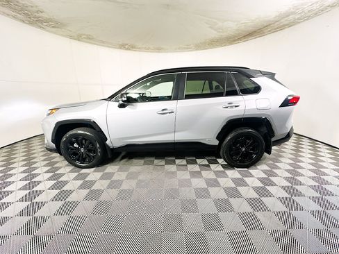 Used 2024 Toyota RAV4 XSE AWD/4WD image 6