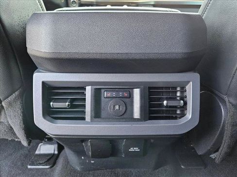 Certified 2024 Ford F250 Lariat w/ FX4 Off-Road Package AWD/4WD image 17