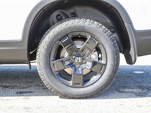 New 2026 Honda Ridgeline Black Edition image 10