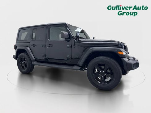 Used 2022 Jeep Wrangler Unlimited Sport AWD/4WD image 12