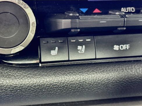Certified 2025 Toyota Tundra Limited AWD/4WD image 20