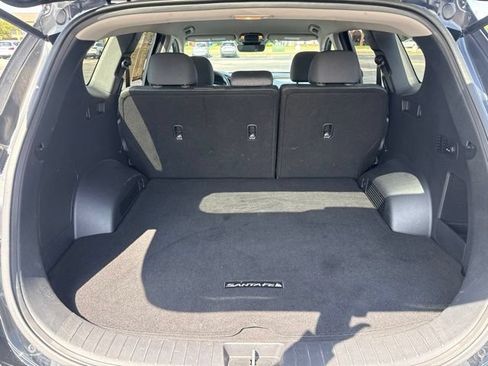 Used 2022 Hyundai Santa Fe SEL FWD image 19