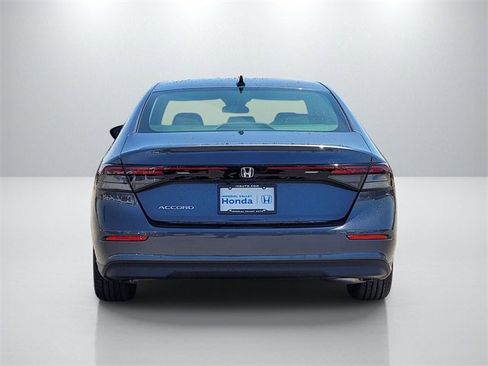 Used 2025 Honda Accord SE image 5