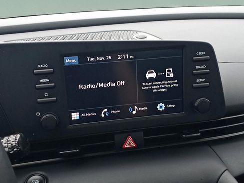 Certified 2025 Hyundai Elantra Sport image 11