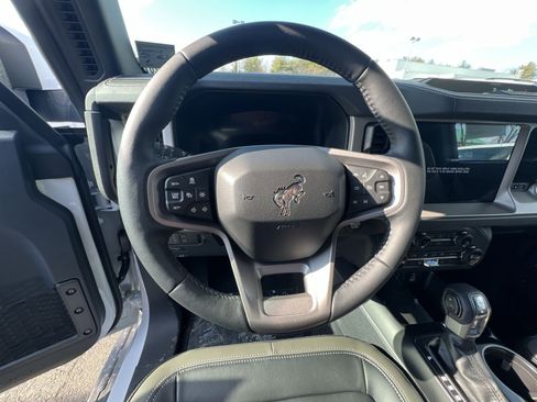 New 2026 Ford Bronco Outer Banks image 16