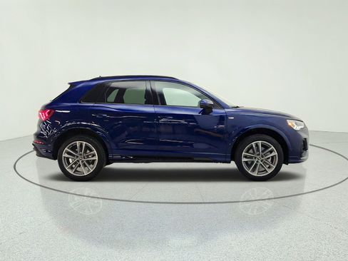 Used 2025 Audi Q3 2.0T Premium w/ Convenience Package AWD/4WD image 4