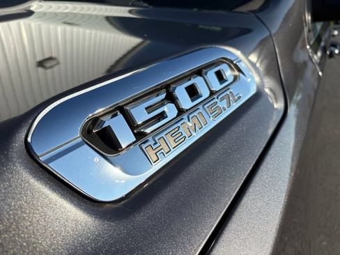 Used 2019 RAM 1500 Big Horn AWD/4WD image 17