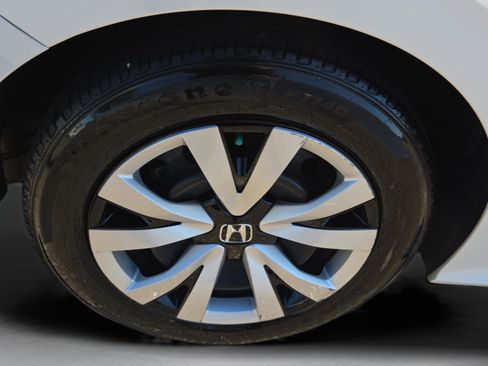 Certified 2022 Honda Civic LX image 33