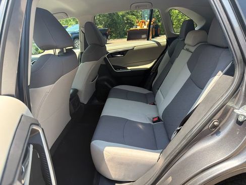 Certified 2022 Toyota RAV4 XLE AWD/4WD image 19