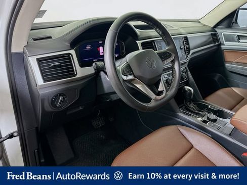 Used 2023 Volkswagen Atlas SE w/ Black Wheel Package AWD/4WD image 12