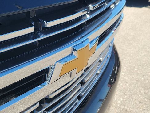 Used 2023 Chevrolet Tahoe Premier AWD/4WD image 7